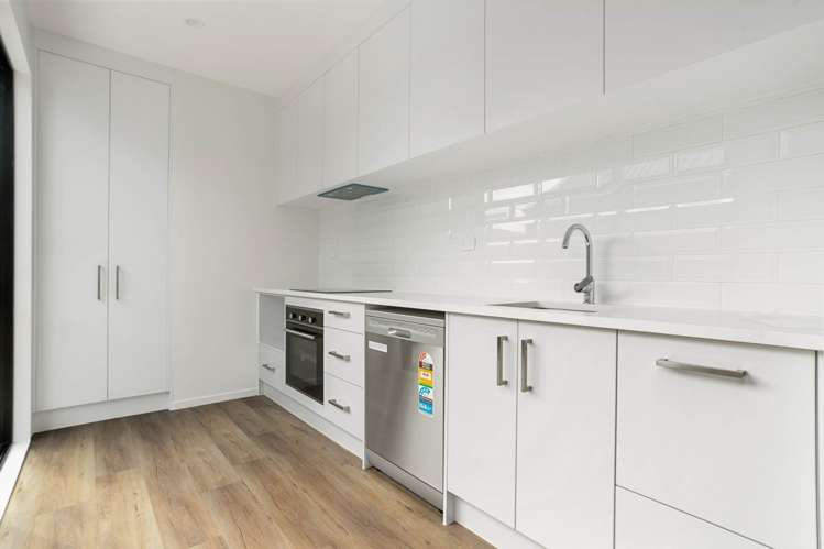 39 Morus Road Massey_8