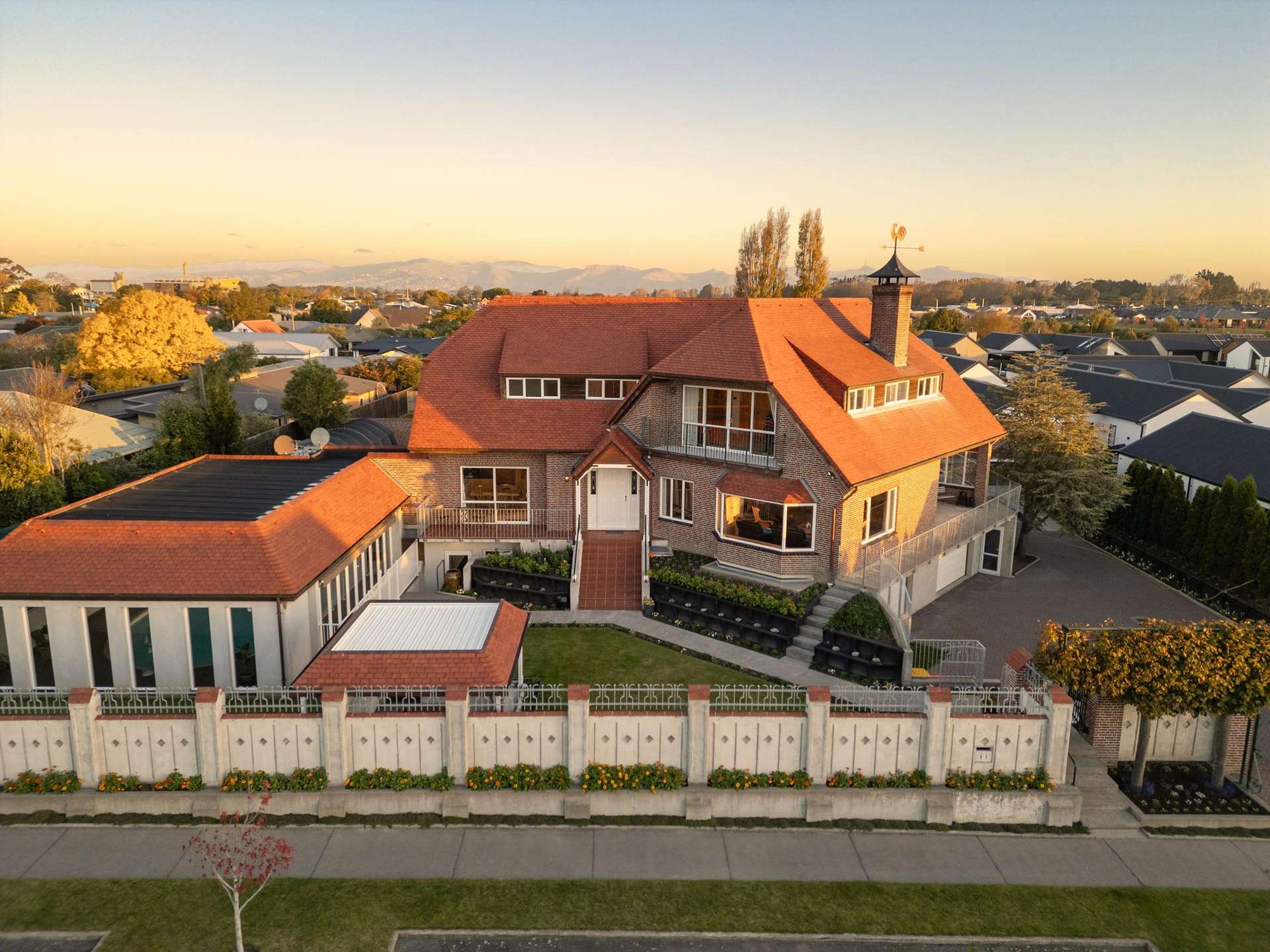7 Nederland Avenue Burwood_0