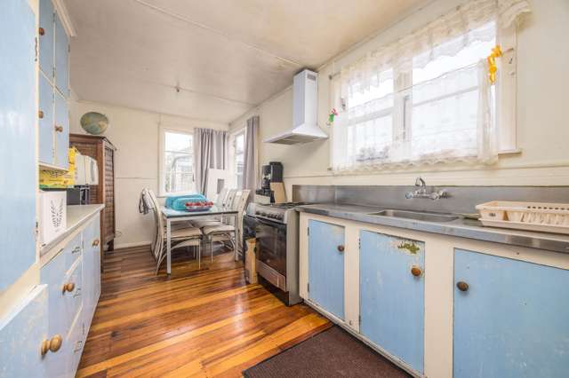 31 Firth Crescent Otara_3