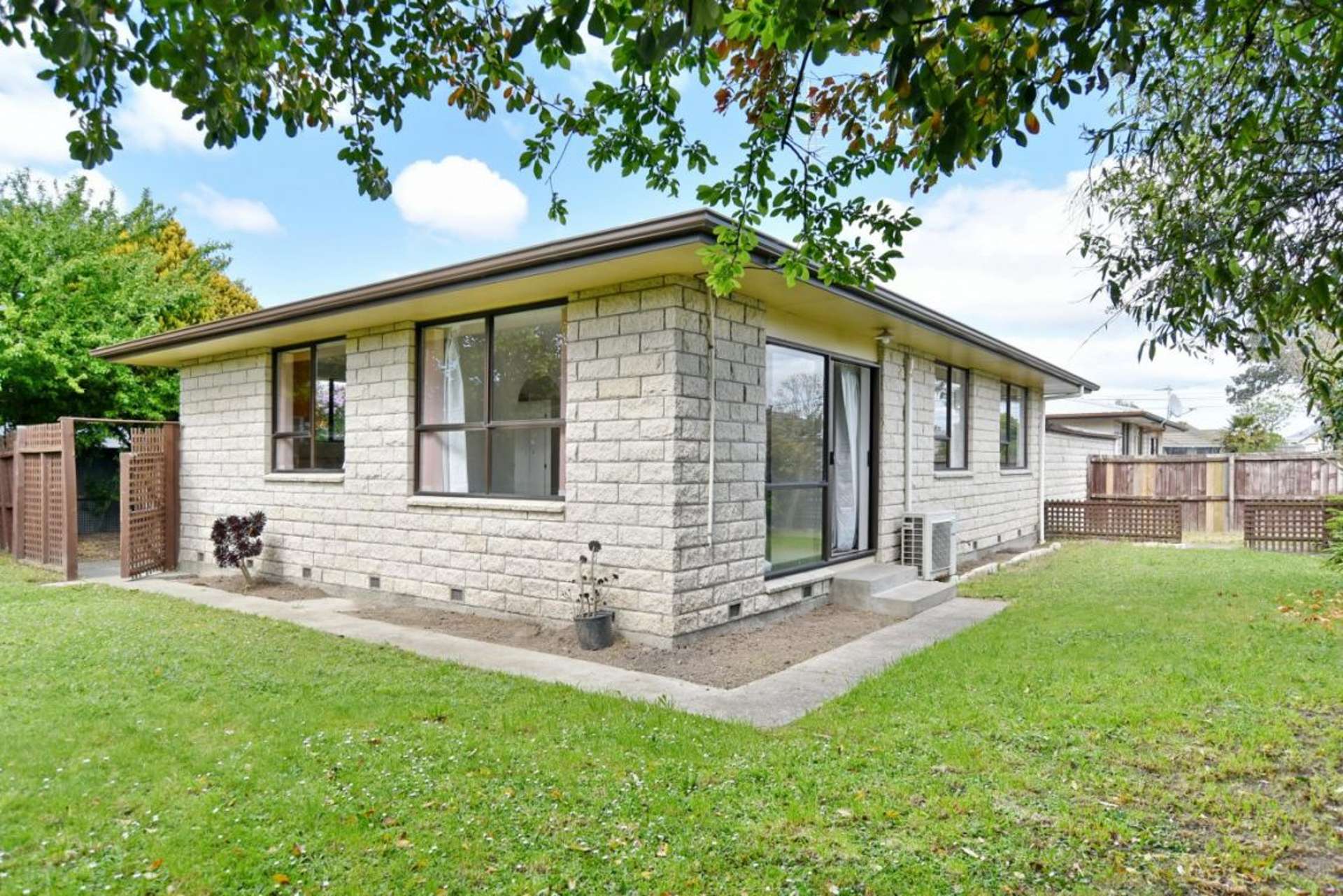 2/121 Marlow Road Aranui_0