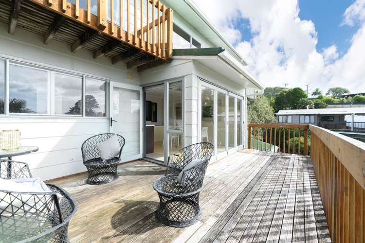 2/12 Willis Street Torbay_17