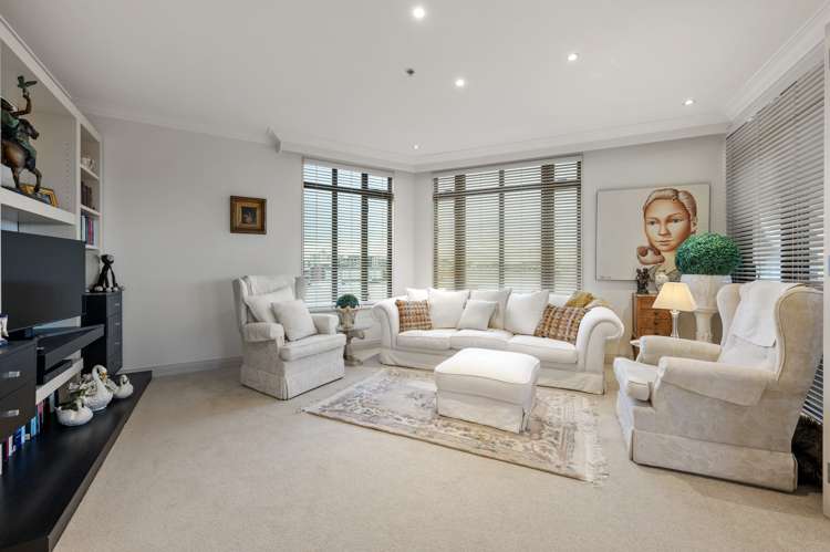 8c/36 James Cook Crescent Remuera_16