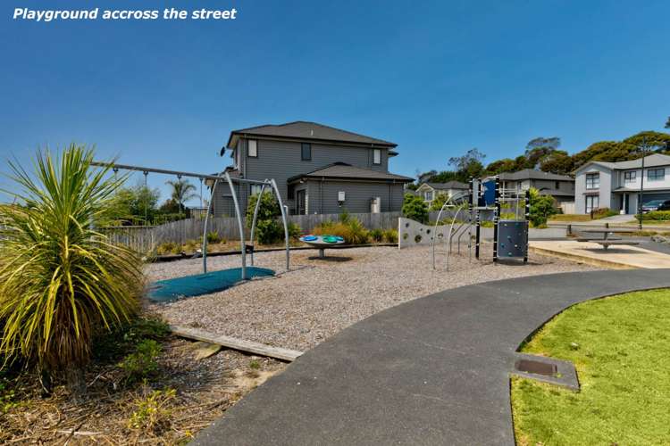 39 Mackay Drive Greenhithe_1