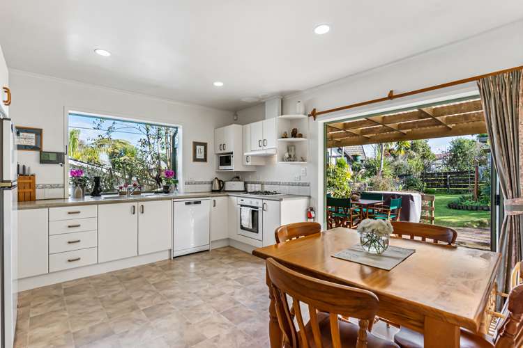 23 Atkinson Road Titirangi_13