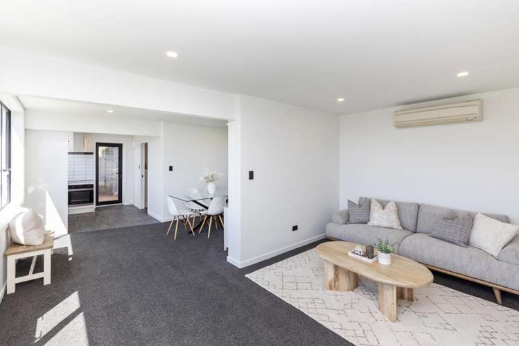 37 Whareora Tce Cashmere Flats_18