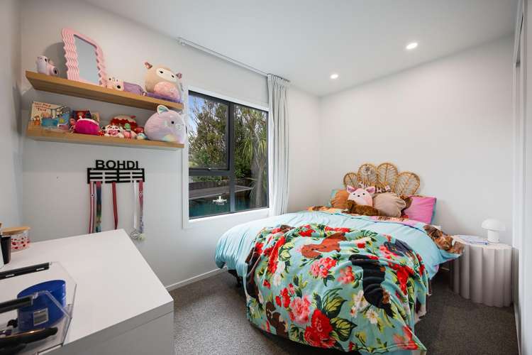 85b Rosario Crescent Red Beach_8