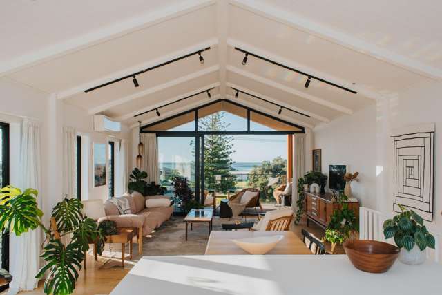 Designer Coastal Living Over Three Levels