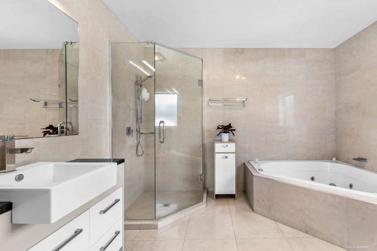 52 Coachman Drive Flat Bush_18