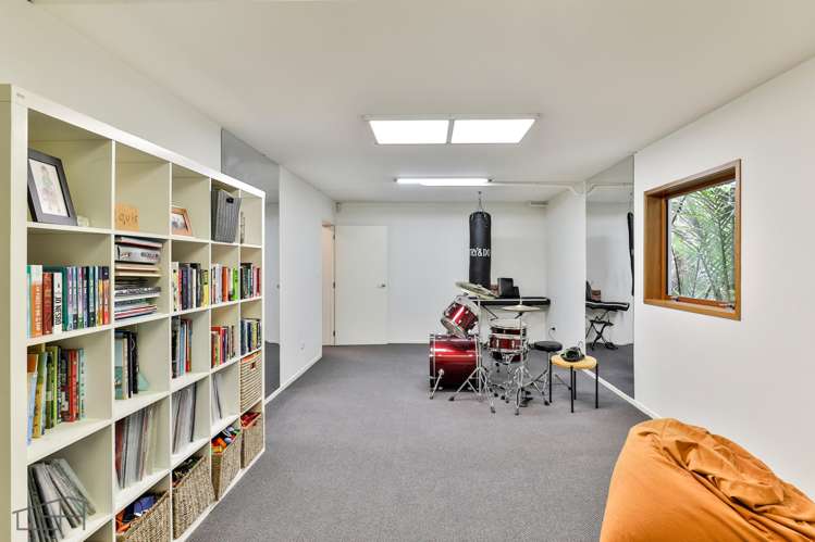 184 Laingholm Drive Titirangi_18