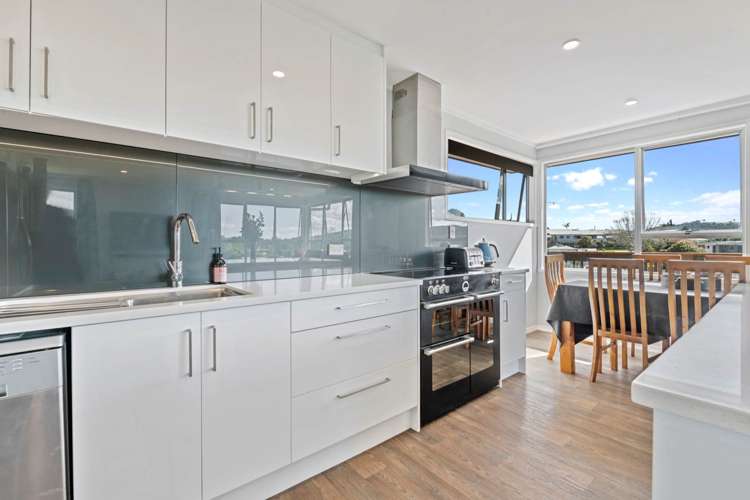 7 Win Grove Hatfields Beach_9