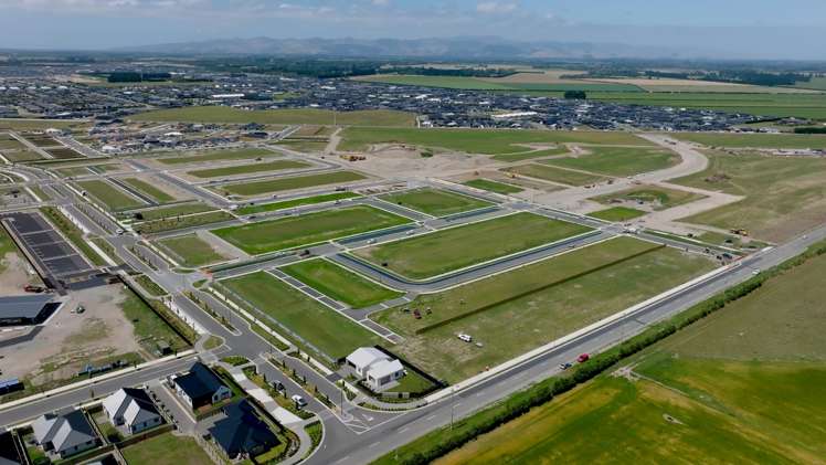 56 Accadia Drive, Arbor Green_2