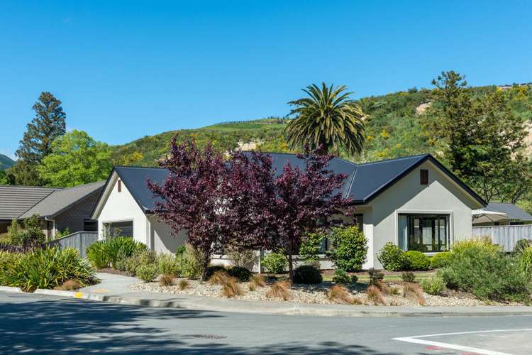 8 Sunningdale Drive Stoke_5