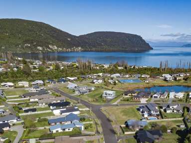 53 Montgomery Crescent_1