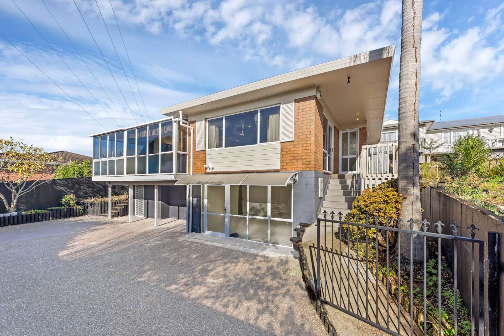 2/4 Fairlea Road Te Atatu South_0