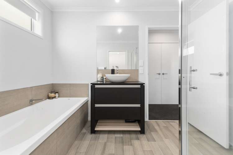 11 Capstan Close Pyes Pa_6