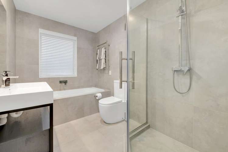 82B Moore Street Howick_18