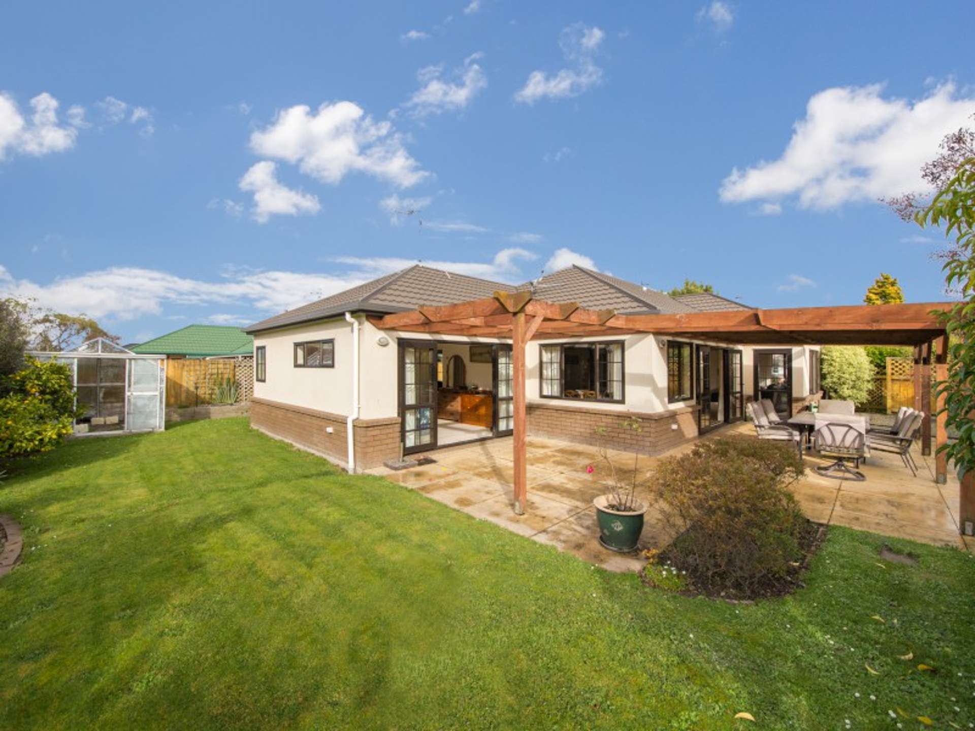 10 Henley Court Highbury_0