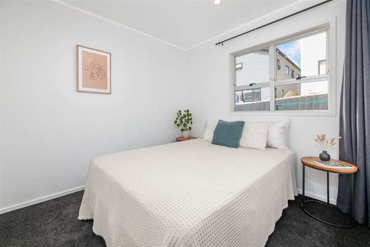 2/45 Reynella Drive Massey_6