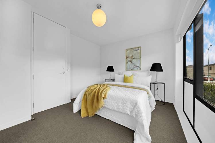 84 Norwood Drive Flat Bush_17