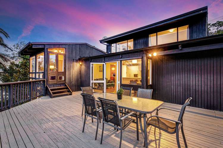 257 Golf Road Titirangi_11