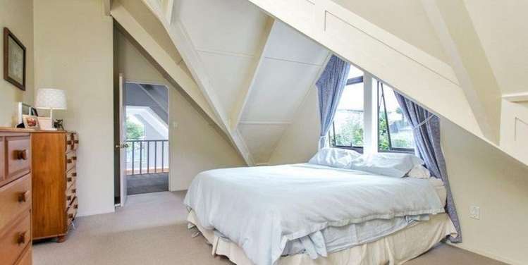 1/16 Sylvan Crescent Te Atatu South_8