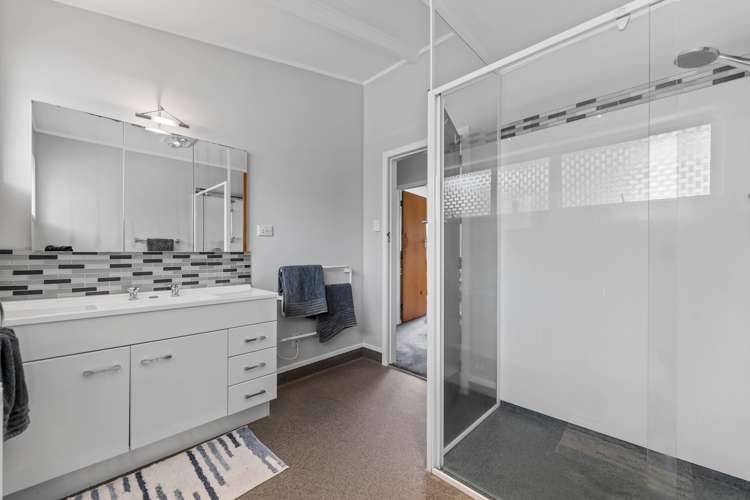 329 Cobham Drive Hillcrest_13