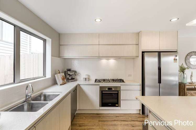 18 Celeste Place Totara Vale_5