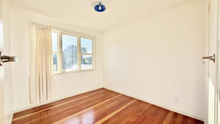 57 Tiroroa Avenue 1802_7