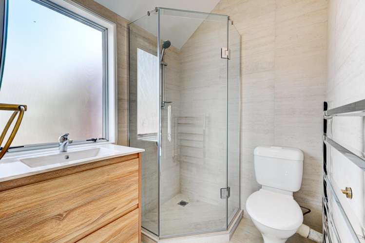 3 Charles Prevost Drive The Gardens_23