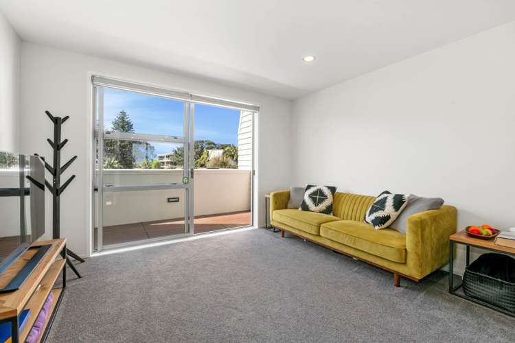 4/3 Riverside Road Orewa_5