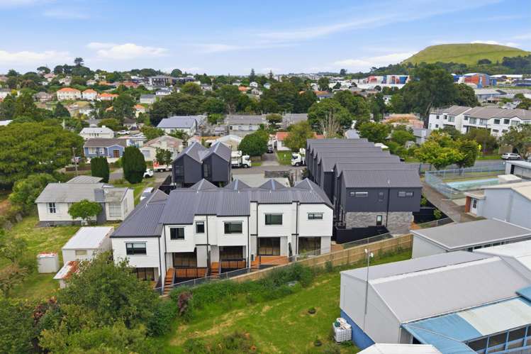 12 Taratoa Street Point England_36