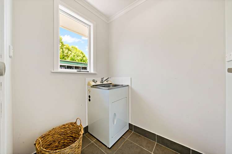 6 Aronui Terrace Kelston_9