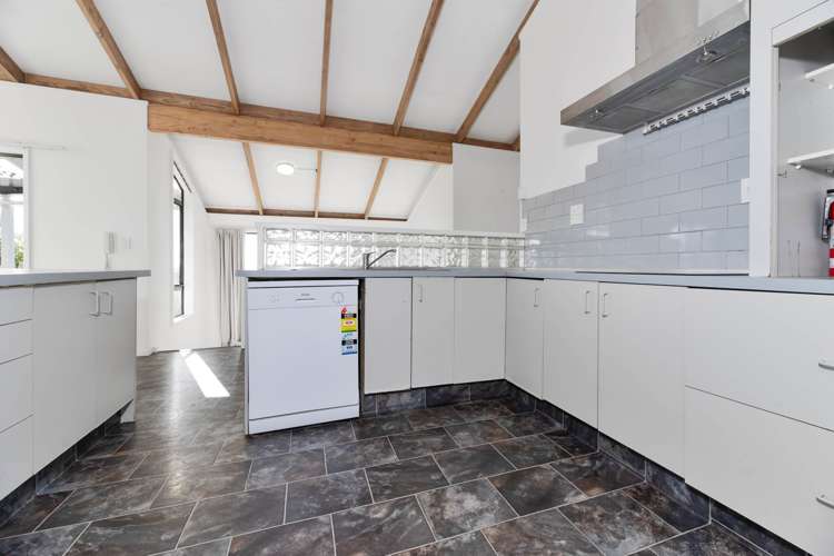 949 East Coast Road Torbay_7