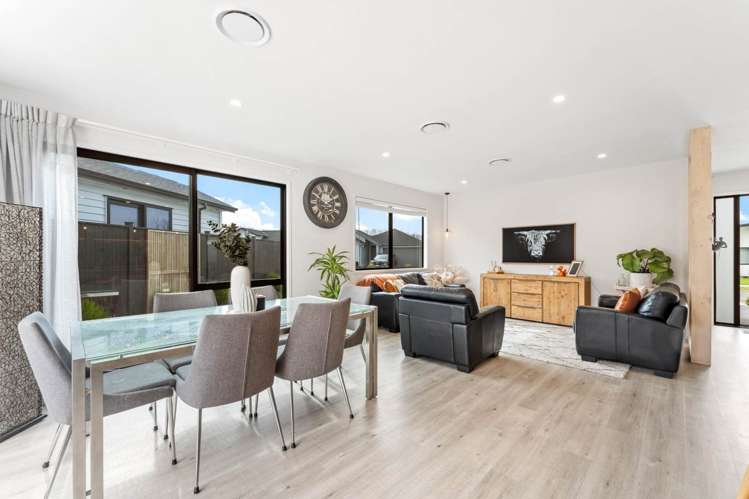 8 Matahae Crescent Milldale_10