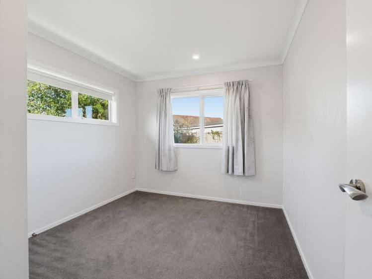 145 North St Feilding_10