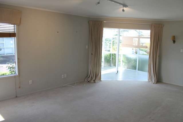 5/10 Gerard Way Saint Johns_2