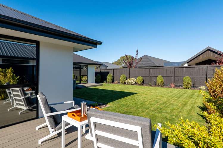11 Vitalia Crescent Lincoln_21