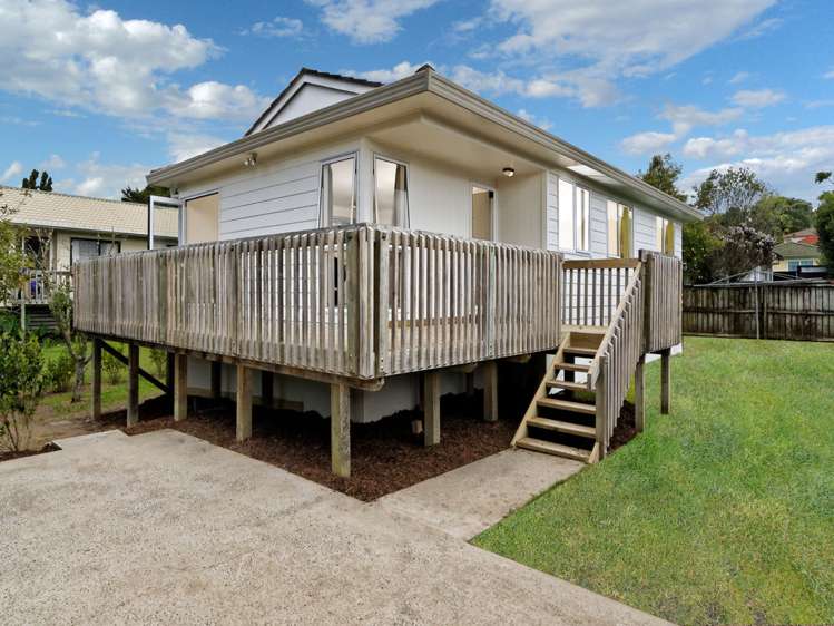 158 Solar Road Glen Eden_15