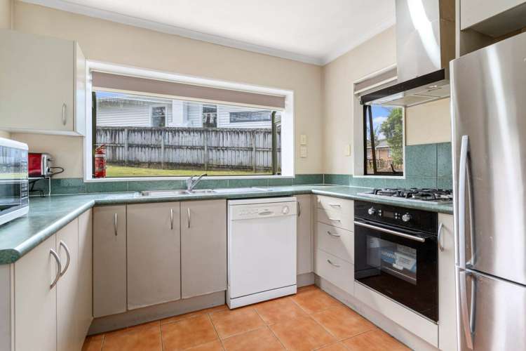 84a Glengarry Road Glen Eden_6