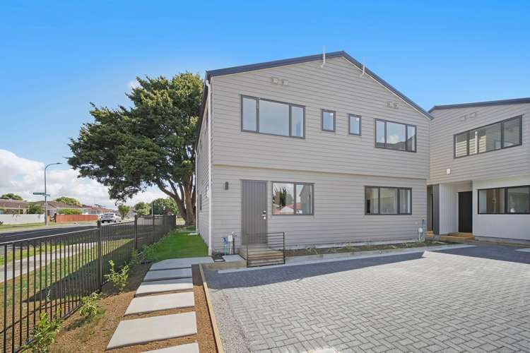 1-8, 32 Sunlands Drive_2