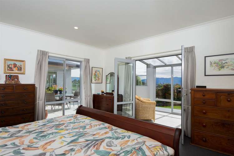 19 Lake View Place Fairhall_13