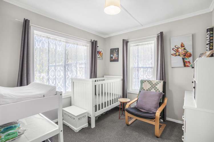 11 Kowhai Street Eastbourne_13