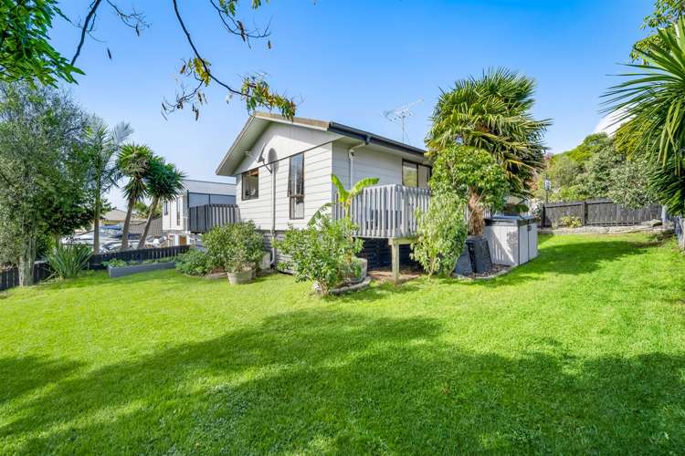 1/26 Waiora Road Stanmore Bay_15