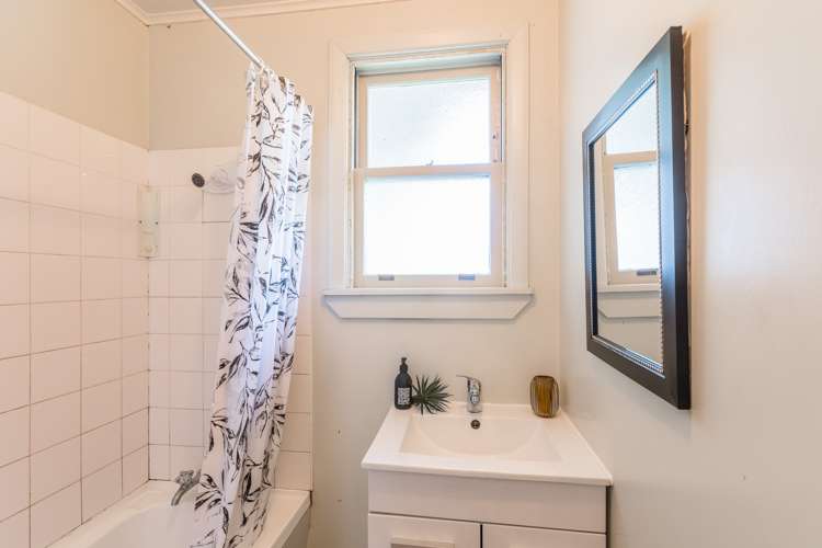 3 Gates Road Waikanae Beach_11