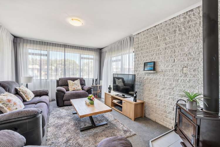 155 Rowandale Avenue_1