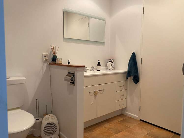 22 Pendrell Road Piha_16