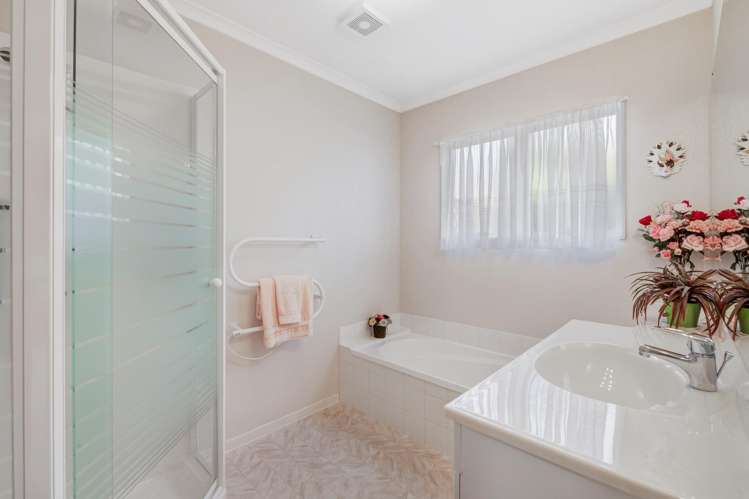 29 Westminster Gardens Unsworth Heights_16