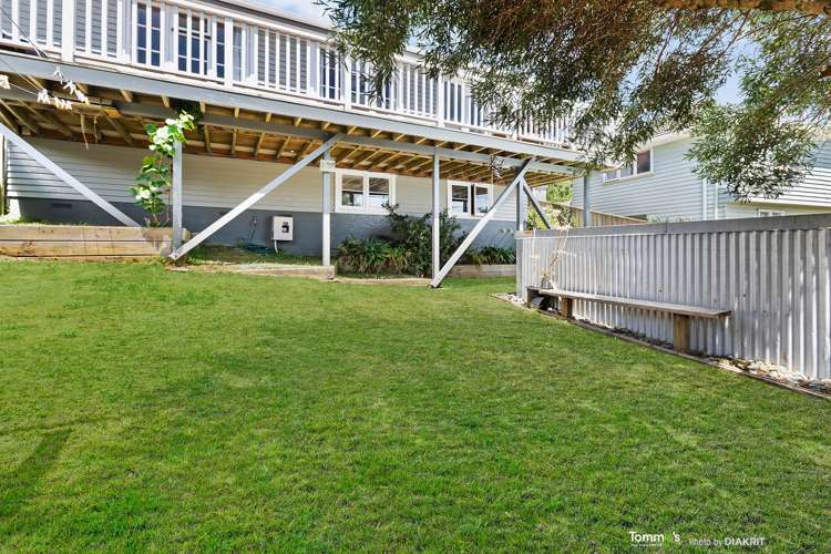 49 Tukanae Street Strathmore Park_12