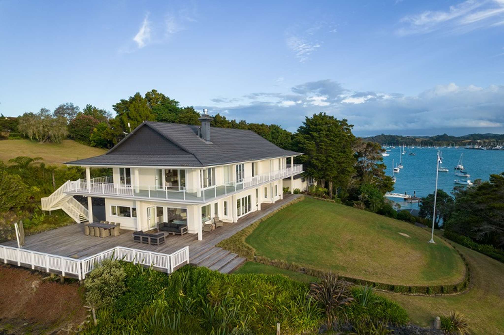 Clifftop mansion once owned by Mr Asia drug lord up for grabs again