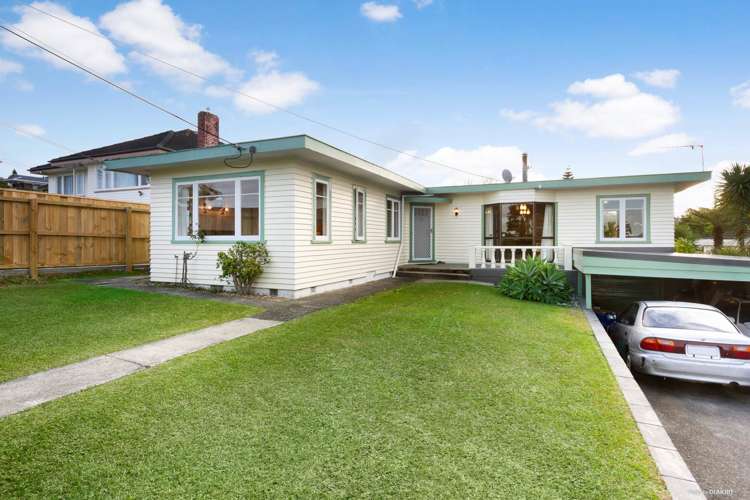 62 Tirimoana Road Te Atatu South_22